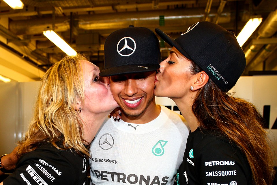 She then created this iconic image alongside Hamilton's stepmother Linda